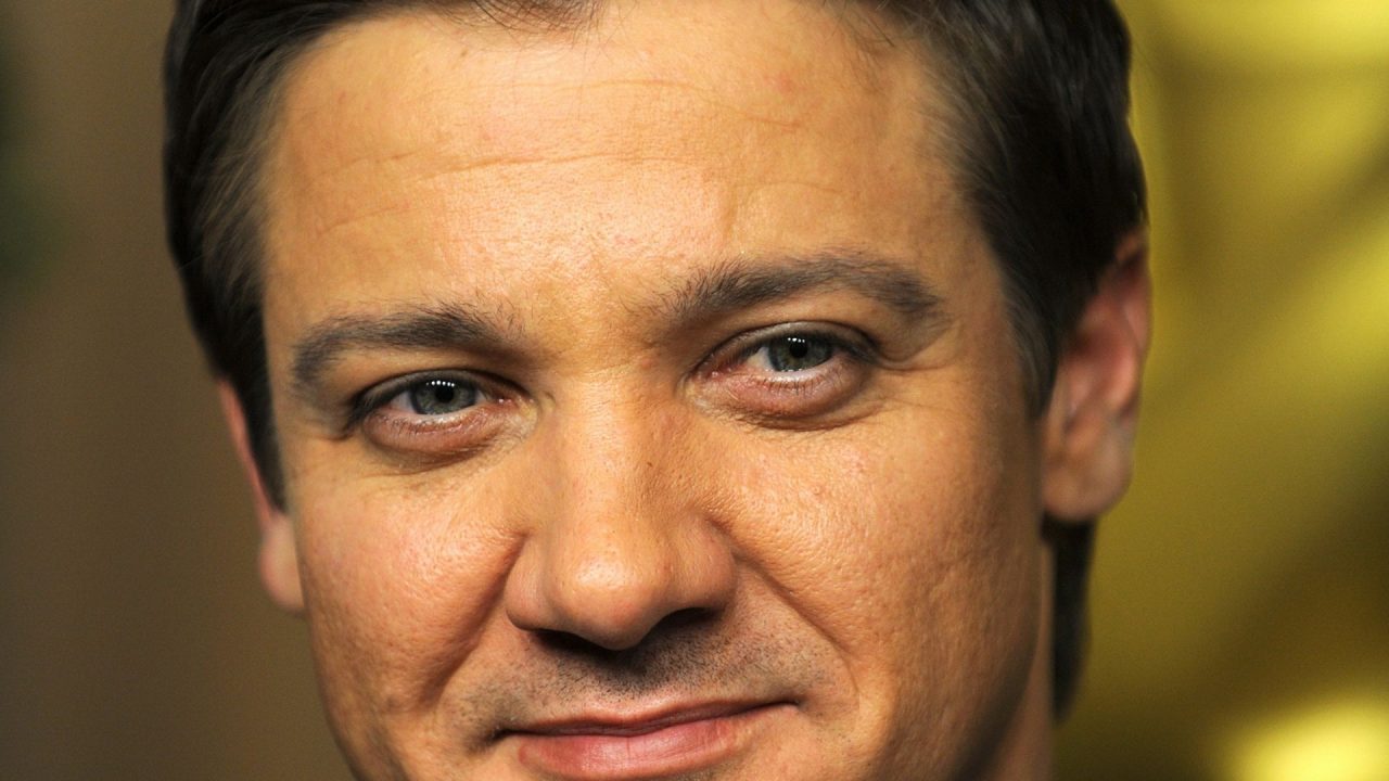 Jeremy Renner Face Closeup Smile Images New - 1080p Full HD Wallpaper