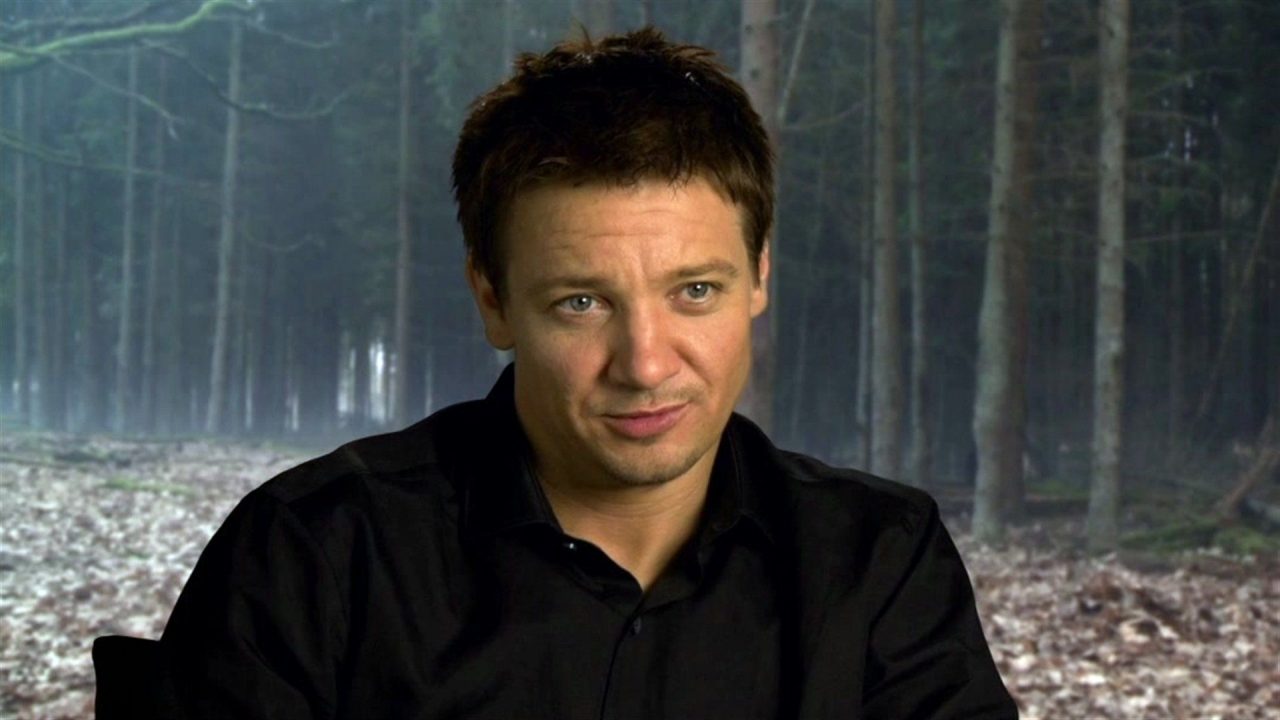 Latest FHD Images Of Jeremy Renner - 1080p Full HD Wallpaper