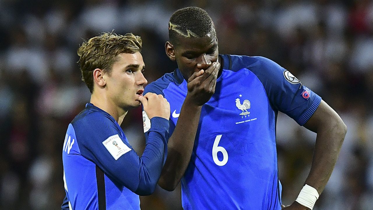 Antoine Griezmann And Paul Pogba Talking Pics - 1080p Full HD Wallpaper