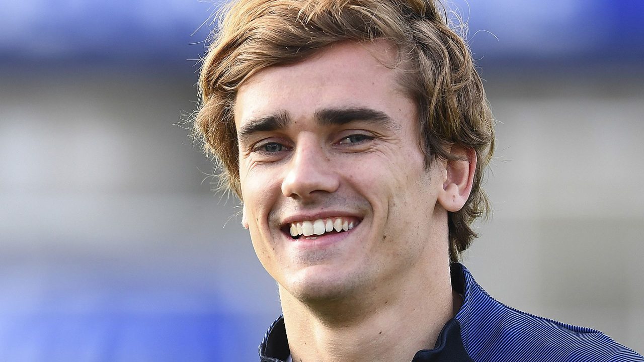 Cute Smiling Pics Of Antoine Griezmann - 1080p Full HD Wallpaper