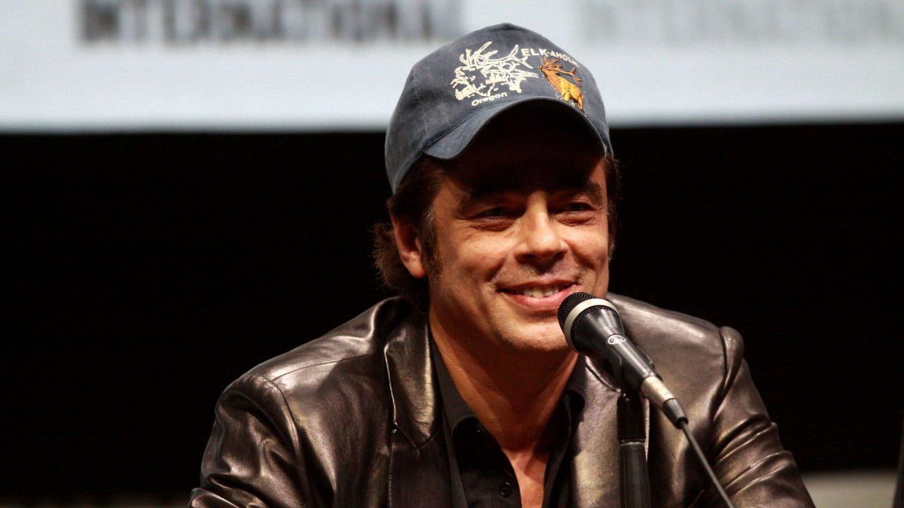 Benicio Del Toro With Cap Stills - 1080p Full HD Wallpaper