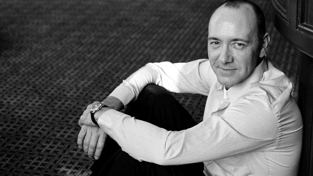 Kevin Spacey Young Black And White Photoshoot - 1080p Full HD Wallpaper