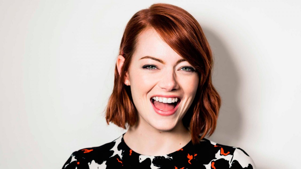 Funny Smile Hd Wallpapers Of Emma Stone - 1080p Full HD Wallpaper