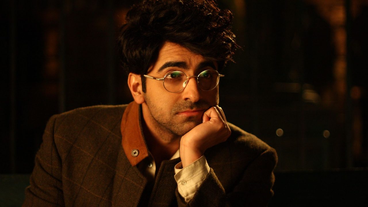 Funny Style Pics Of Ayushmann Khurrana - 1080p Full HD Wallpaper