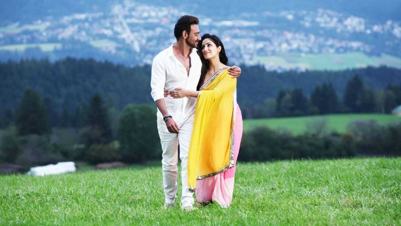 Romantic Movie Stills Of Ajay Devgan - 1080p Full HD Wallpaper