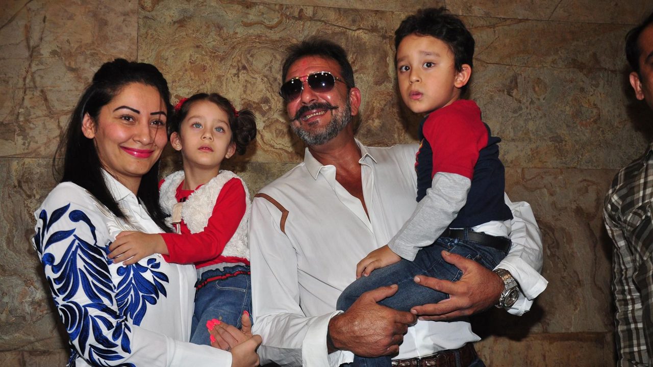 Sanjay Dutt With His Family - 1080p Full HD Wallpaper