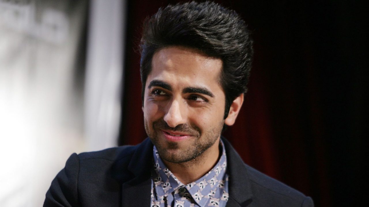 Smiling Pics Of Ayushmann Khurrana - 1080p Full HD Wallpaper